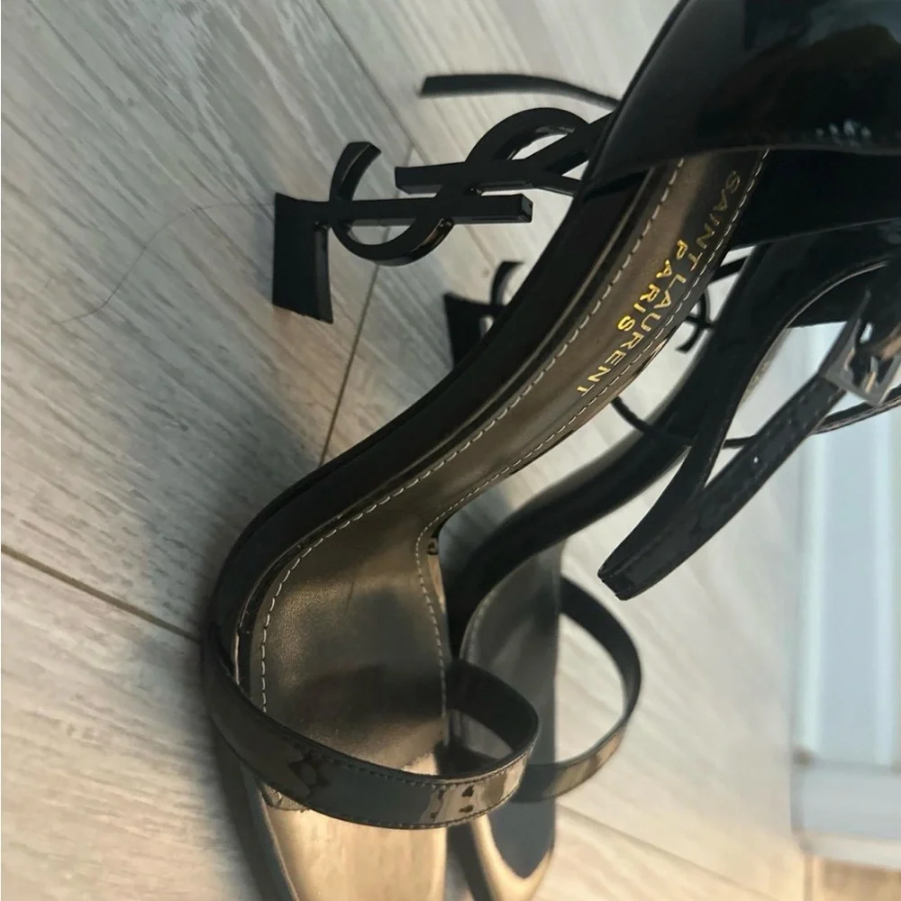 Saint Laurent Glossy Black Heels - Picture 3 of 3